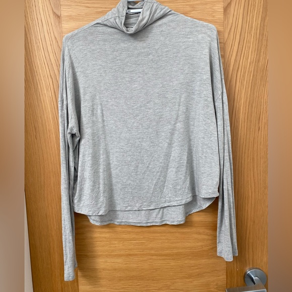 Bundle of 2 Babaton Seaton Shirts - Picture 6 of 8